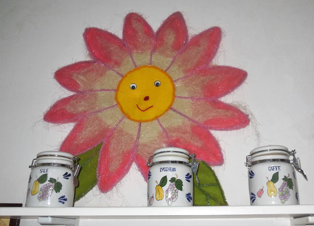 מונליה Marika'S Home מראה חיצוני תמונה